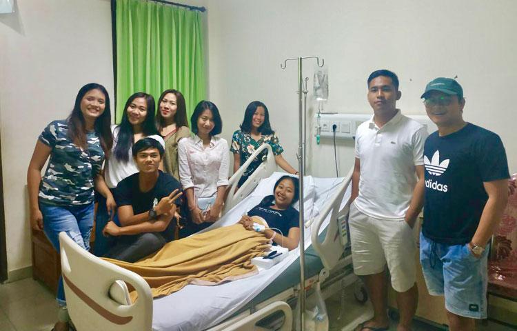 Implementasikan Tri Hita Karana, ST. Kerta Yowana Kunjungi Anggota Yang Mengalami Sakit