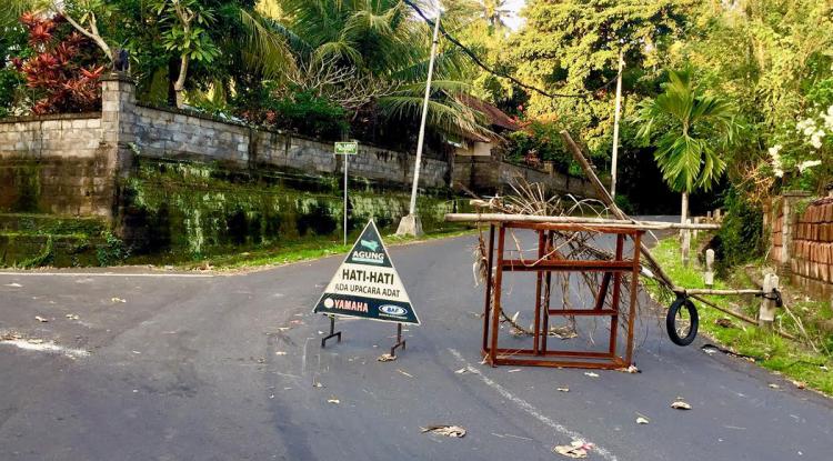 Jalan Leko Gerih, Satu Jalur Untuk Roda Empat
