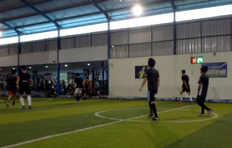 Kegiatan Olahraga Remaja Pada Sore Hari Untuk Mengisi Waktu Luang