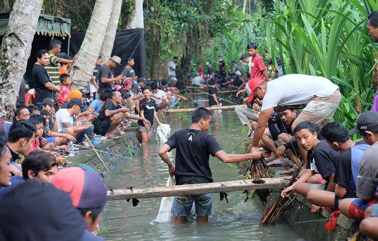 Lomba Mancing Dalam Rangka Ulang Tahun ST. Werdhi Yowana Berjalan Lancar