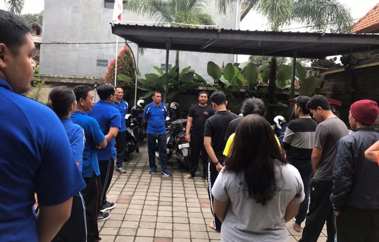 Menjalin Keakraban, KKN ISI Ikut Berolahraga