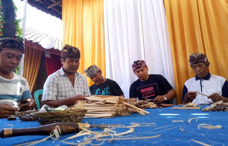 Ngatik, Jembatan Pelestarian Tradisi