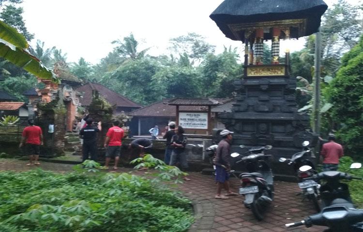 Ngayah Merisak Ring Pura Pasek Gelgel Br Juwet Abiansemal