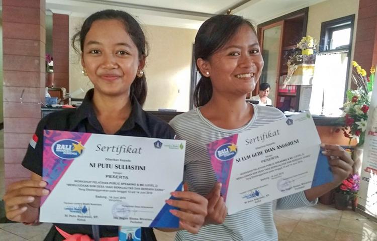 Pelatihan Public Speaking dan MC Di Kantor Desa Abiansemal Dapatkan Sertifikat