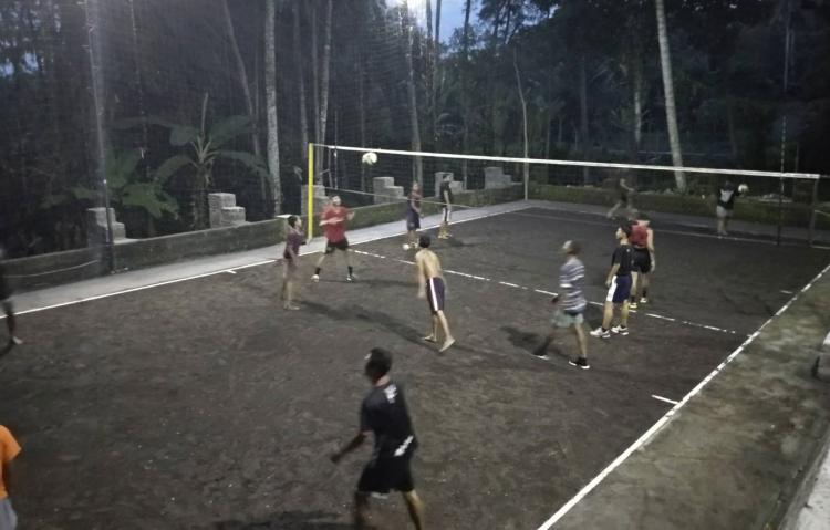 Persiapan Tim Voli ST. Kerta Yowana Jelang KTI Cup Desa Abiansemal