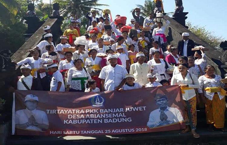 Pura Rambut Siwi Rute Pertama PKK Banjar Juwet