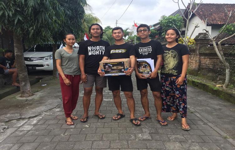 Relawan dari ST.Bhakti Karya Door to Door