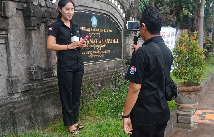 Semangat Pancasila Muda, KIMABS Tak Mengenal Cuaca Untuk Melakukan Peliputan