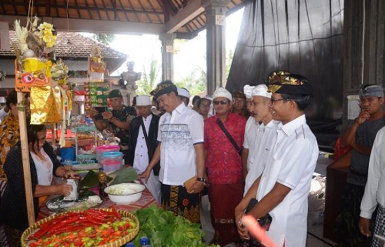 Wakil Bupati Badung I Ketut Suiasa Resmikan Pasar Tenten Desa Adat Abiansemal