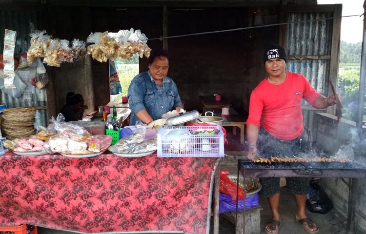 Warung Sate Lawar Bu Astra Semana