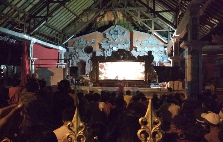 Wayang Karbit Hibur Masyarakat Br Juwet Abiansemal