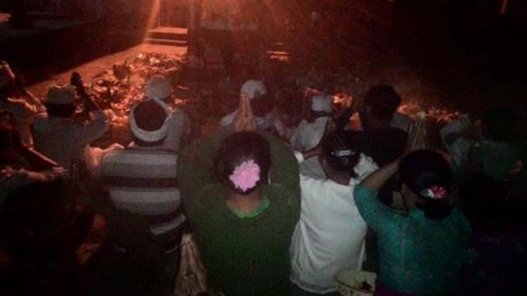 Antusias Masyarakat Banjar Sekarmukti Melaksanakan Tradisi Metaur (wali padi)