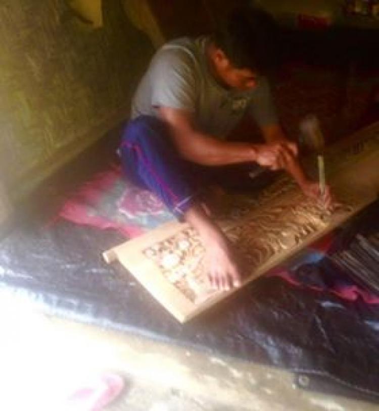 Desa Belok/Sidan Kembangkan Seni Ukir Khas Banjar Penikit