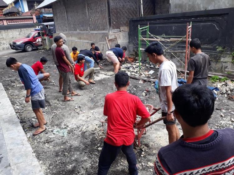 Gotong Royong ST Sekar Sari