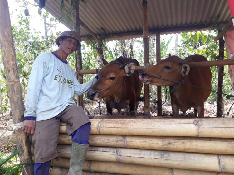 I Nyoman Sumarasa Penerima Dana UEP di Banjar Sekarmukti Belok/Sidan.