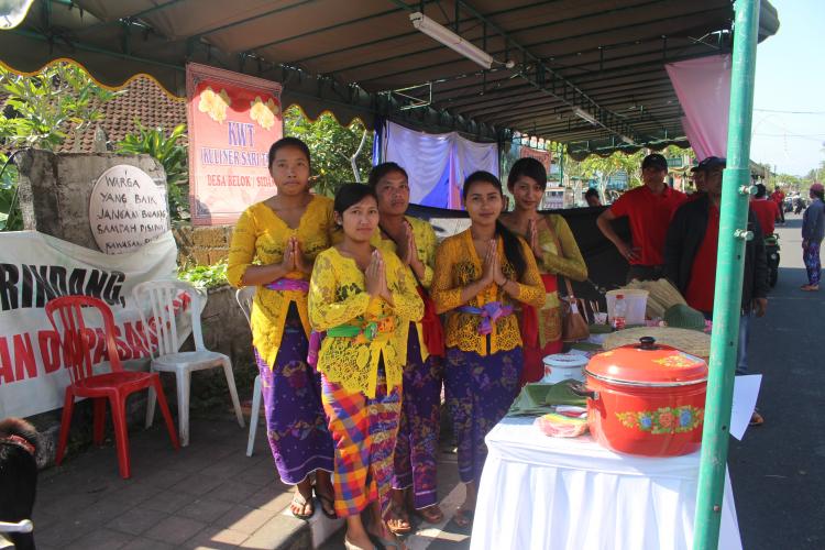 KWT Belok/Sidan memeriahkan hut Mangupura.