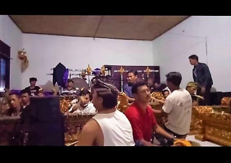 Lestarikan seni dan Budaya, Pemerintah desa Belok Sidan Latihan tabuh "Rejang Renteng".