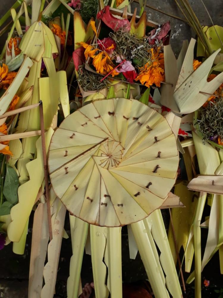 Makna Dari Tamiang Saat Hari Raya Kuningan