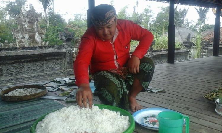 "Mimih dewa ratu" Pemuda Br.Sekarmukti Belok/Sidan metanding banten.