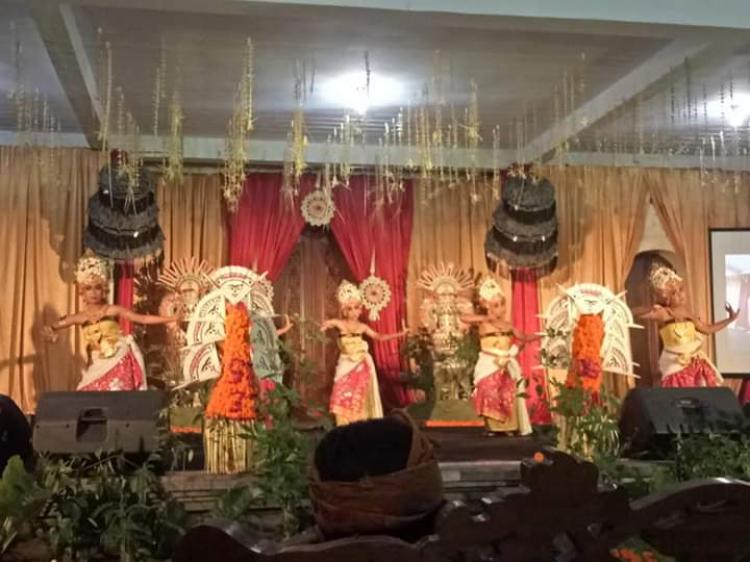 Penampilan Tari Maskot Kabupaten Badung Dalam Hut St Dharma Bhuana Bajar Selantang