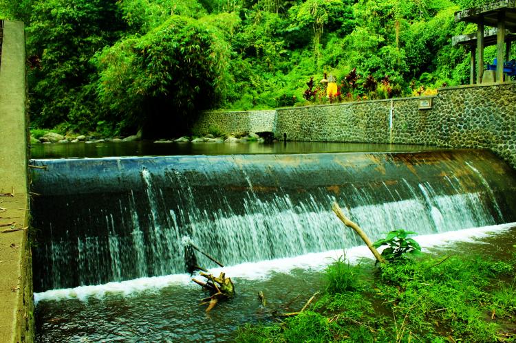 Pesona Bendungan Pangsut Sari Br.Sekarmukti Belok/Sidan.