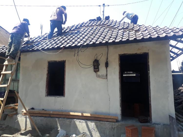 Proses Pengerjaan Rehab Rumah Di Banjar Sekarmukti Belok/Sidan
