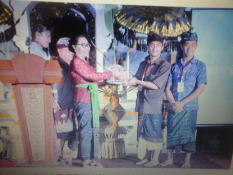 ST.Sekar Sari Banjar sekarmukti mendapat bantuan dana 20 Juta Rupiah.
