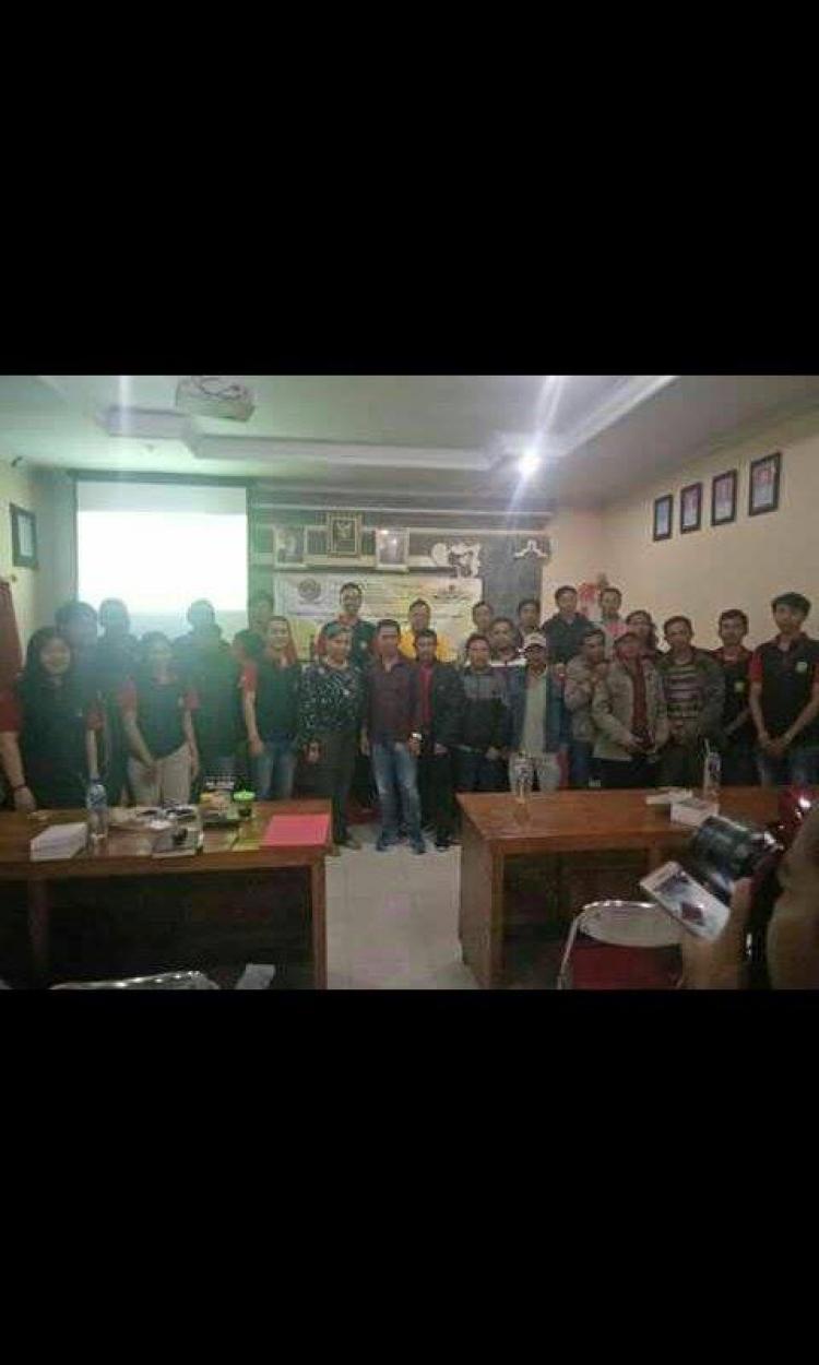 Sosialisasi "Teh Kopi" KKN Udayana di kantor desa Belok/Sidan.