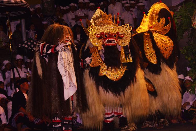 Tari "Calonarang" yang Legendaris.