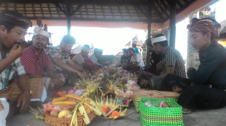 Tradisi Unik (meprani) Di Banjar Sekarmukti Belok/Sidan