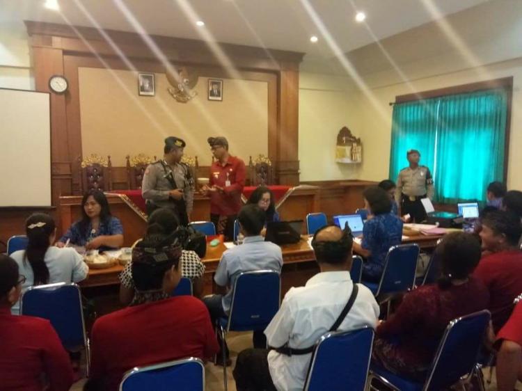 JEBOL KEMBALI HADIR KE DESA BUDUK PELAYANAN AKTE CAPIL KEPADA MASYARAKAT