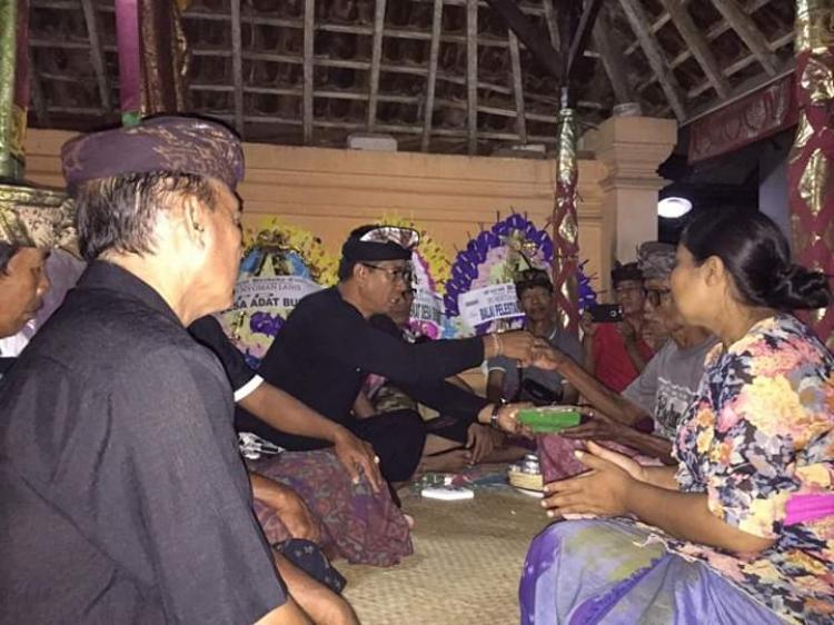 Melayat Ke Rumah Duka Banjar Bernasi