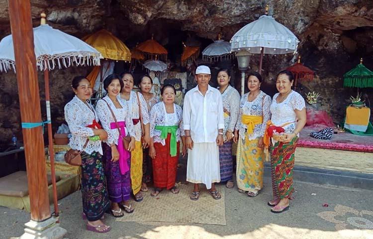 SRADA BHAKTI RING SANG HYANG TAKSU