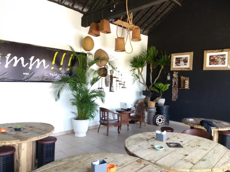 Warung Drumm Tempat Asik Di Buduk Bergaya Klasik