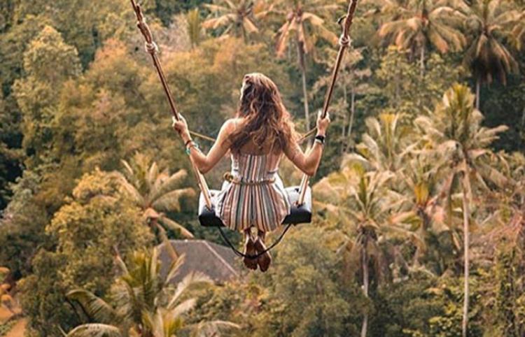 Berayun di Bali Swing, Melihat Indahnya Alam Dari Sudut Lain