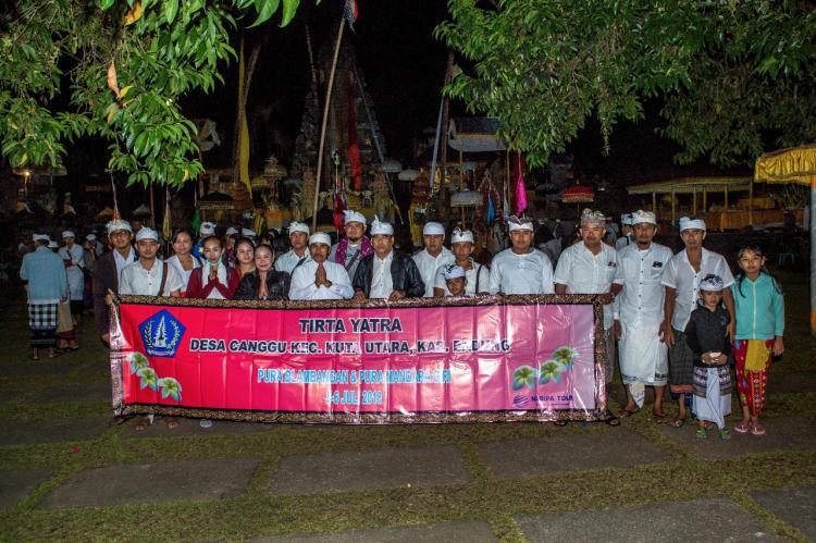 Bhakti Penganyaran ke Pura Mandhara Giri Semeru Agung, Lumajang