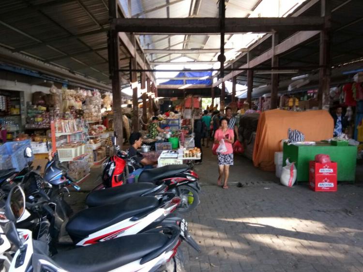 Pasar tradisional Canggu