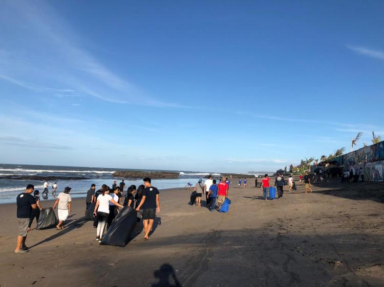 Peduli Destinanasi Wisata Pantai Canggu