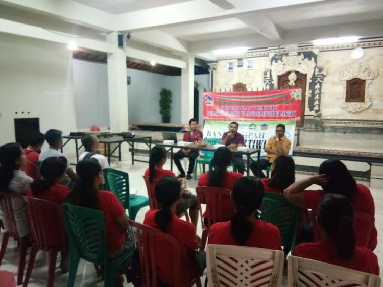 Pelatihan daur ulang sampah plastik
