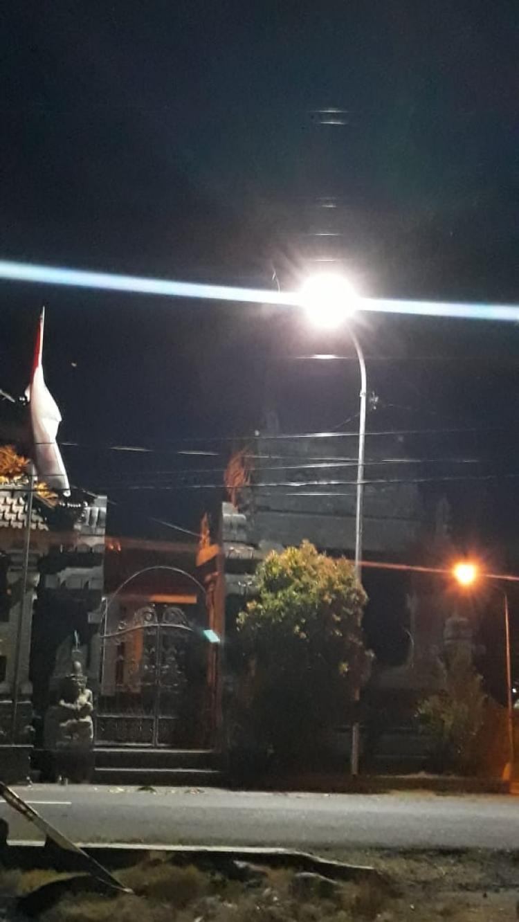 Pemasangan lampu penerangan Jalan di Br. Babakan Canggu