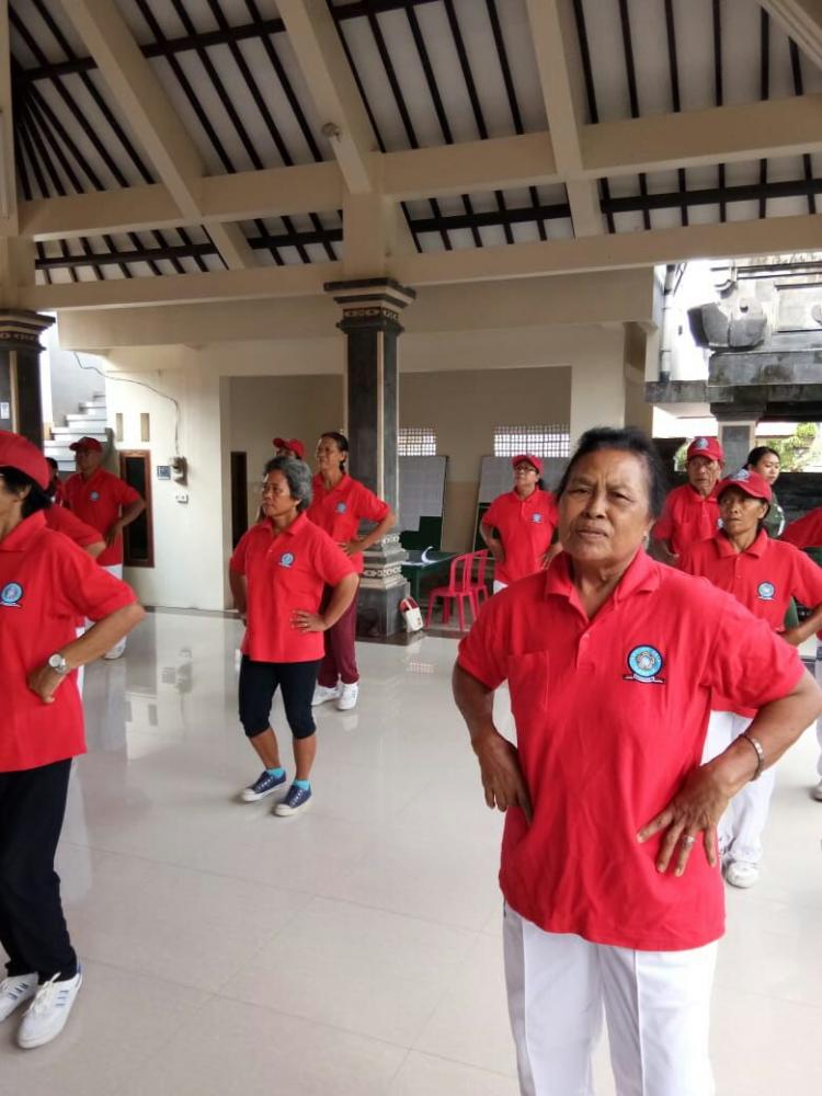 Posyandu balita dan lansia di Padang Tawang