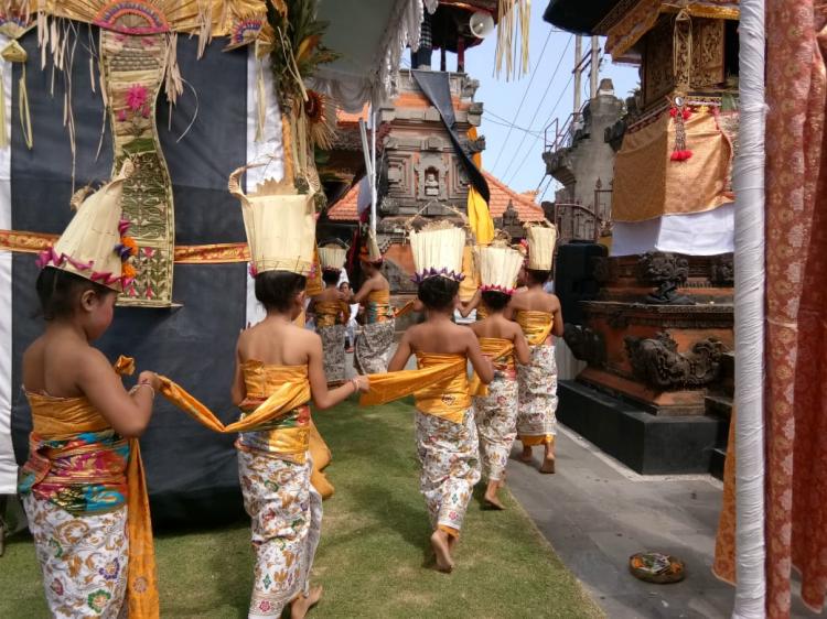Seni Tari Rejang Dewa