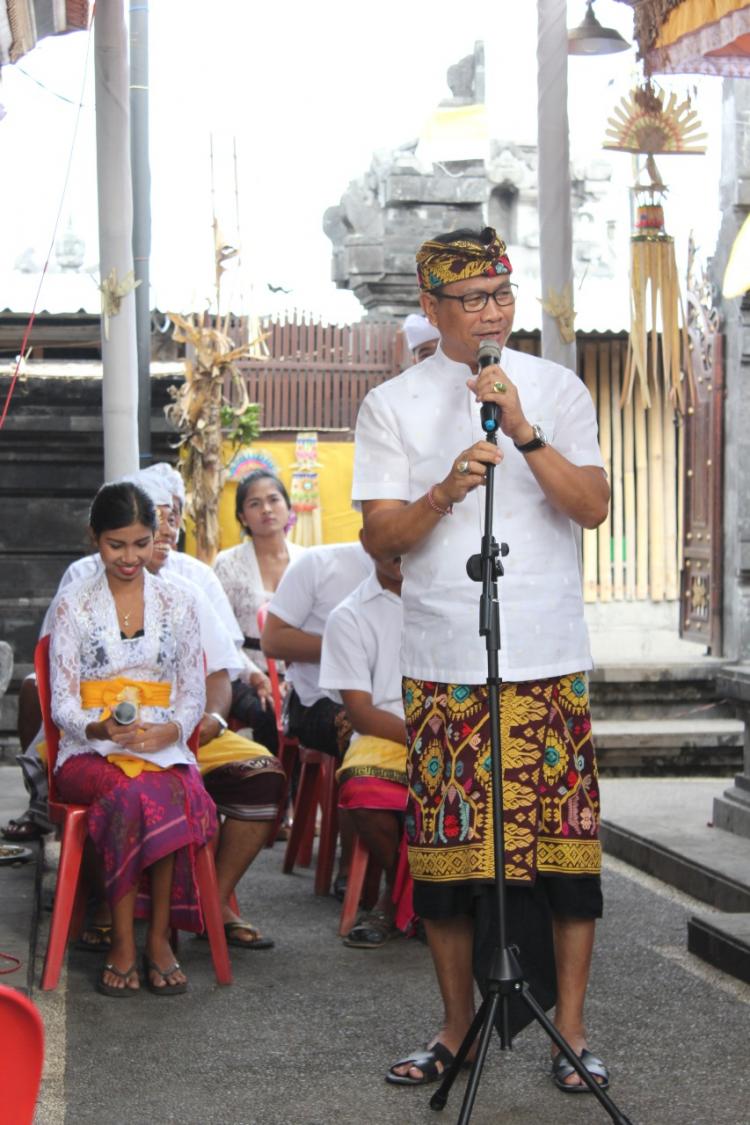WAKIL BUPATI BADUNG HADIRI UPACARA NGANYARIN RING PURA BETEN ANCAK BANJAR ADAT PADANG LINJONG