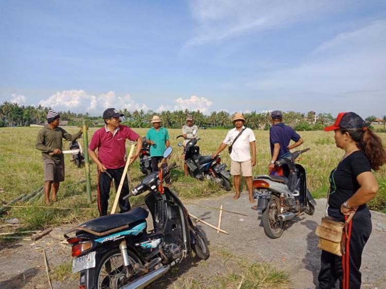 Tinjauan Lapangan Pembangunan Jalan Desa