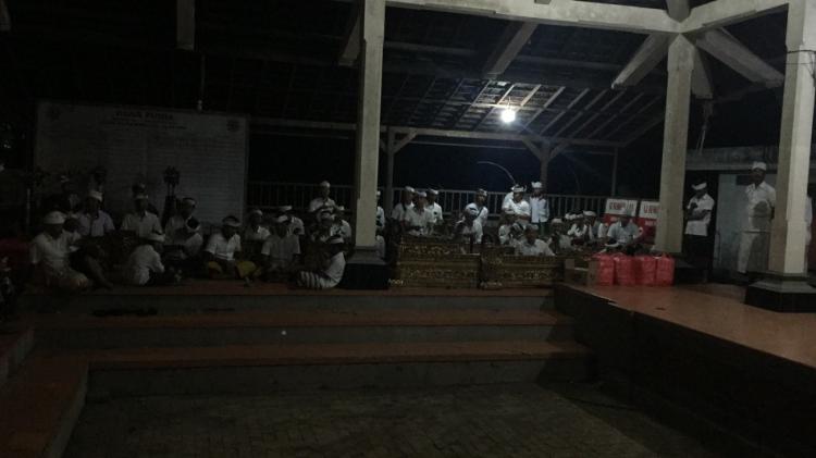 Ayahan Tetabuhan Ring Pura Merajapati