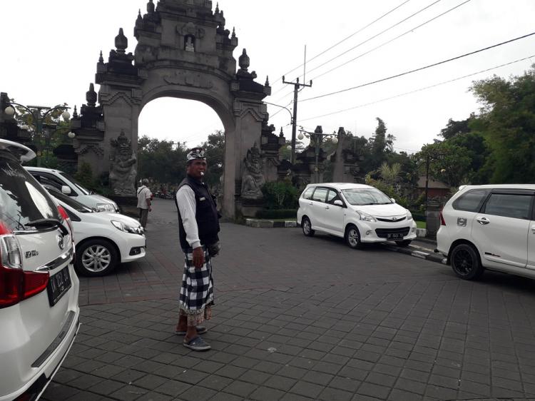 Berkat Parkir Taman Ayun Pecalang Sejahtera