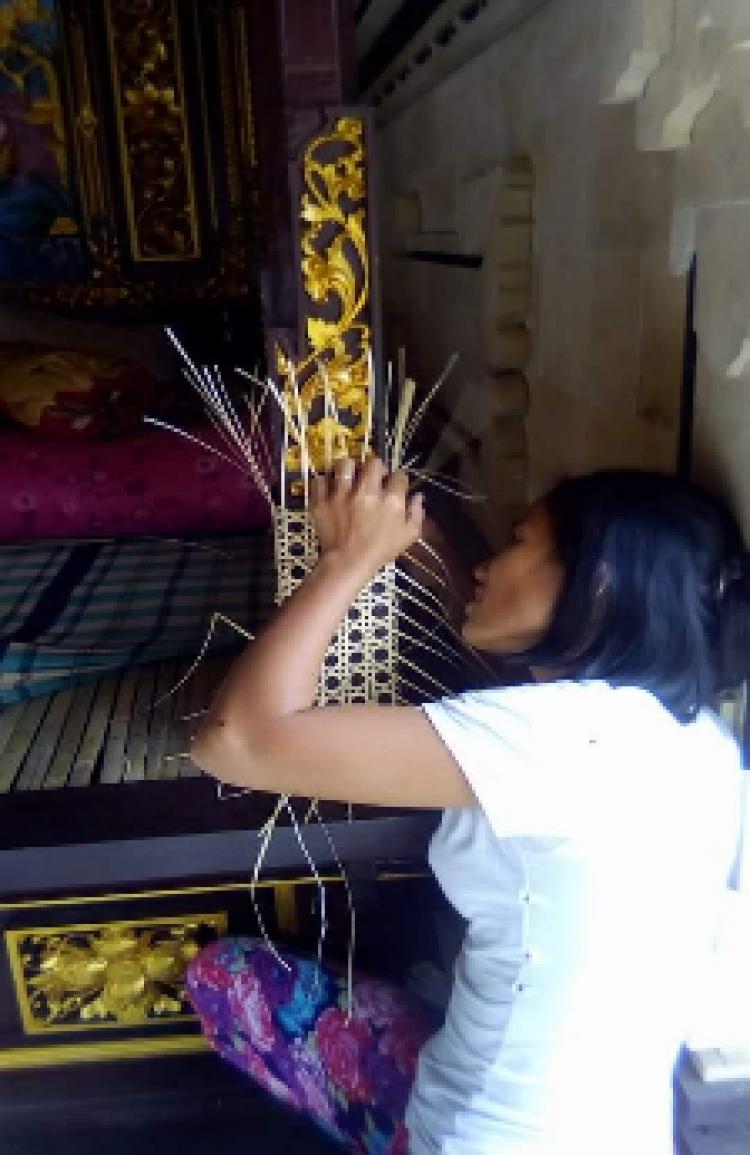 I Ketut Budiarta Pengrajin Ulat - ulatan Sudamala
