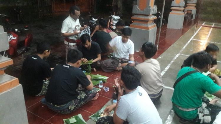 Kesederhanaan Dalam Kebersamaan