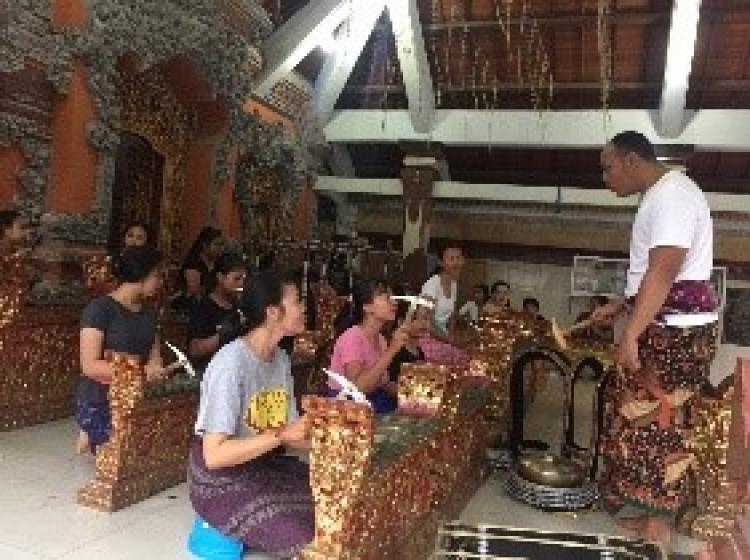 Latihan Perdana Sekaa Jegeg Penabuh