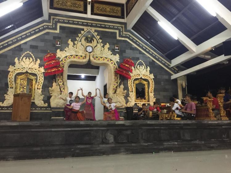 Gladi Bersih Perayaan Ulang Tahun Seka Truna Catur Acrama